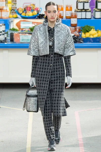 Look 62